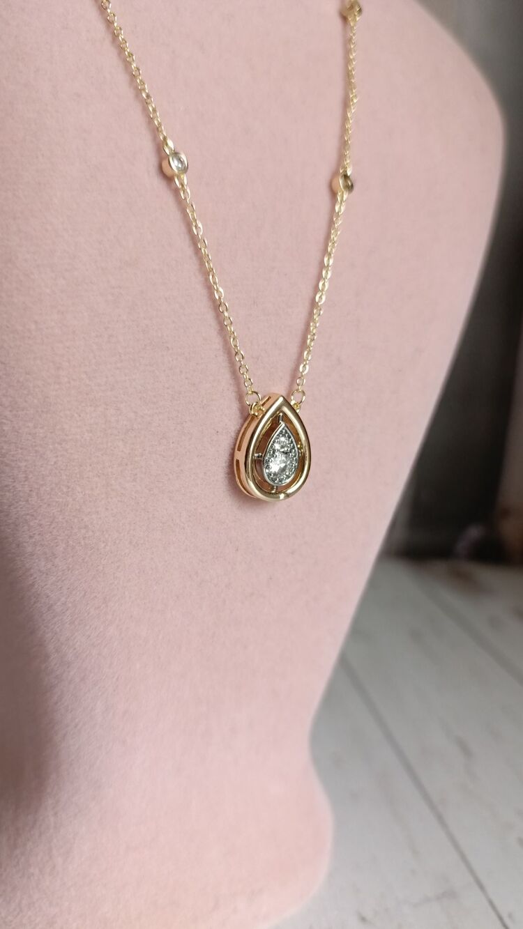 Damla Model Tek Taş Kolye