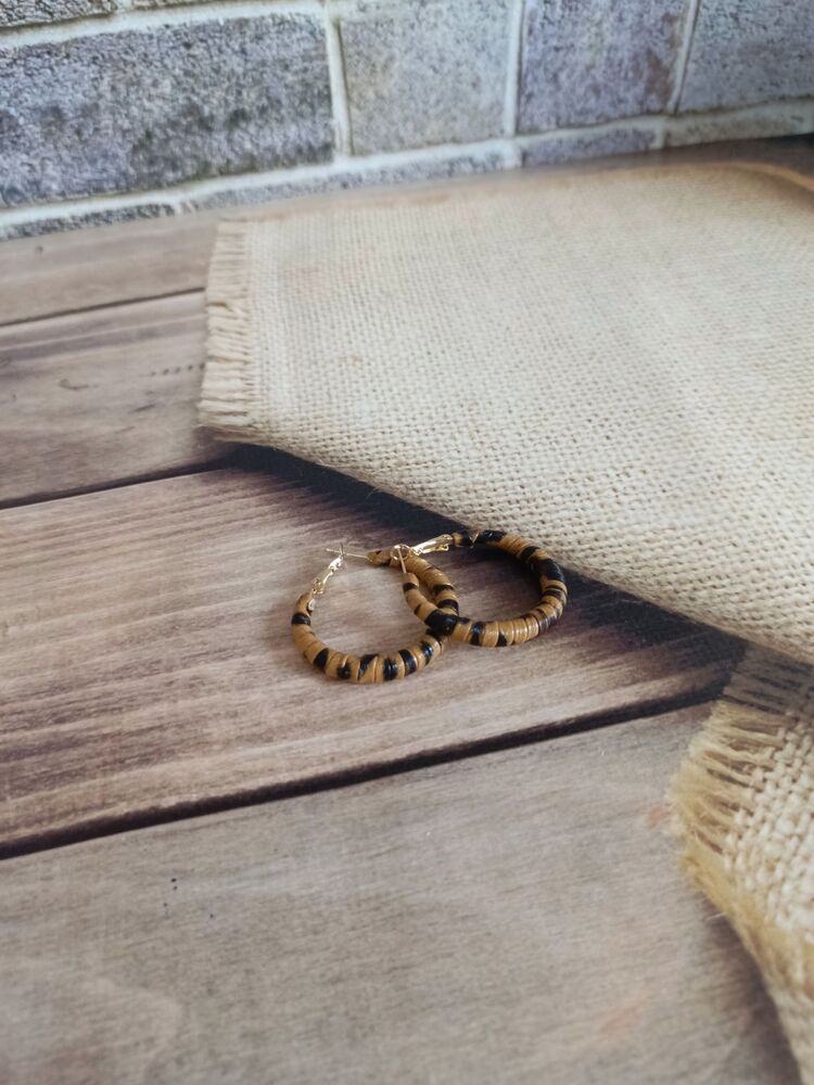 Deri Kaplama İnce Halka Leopar Küpe