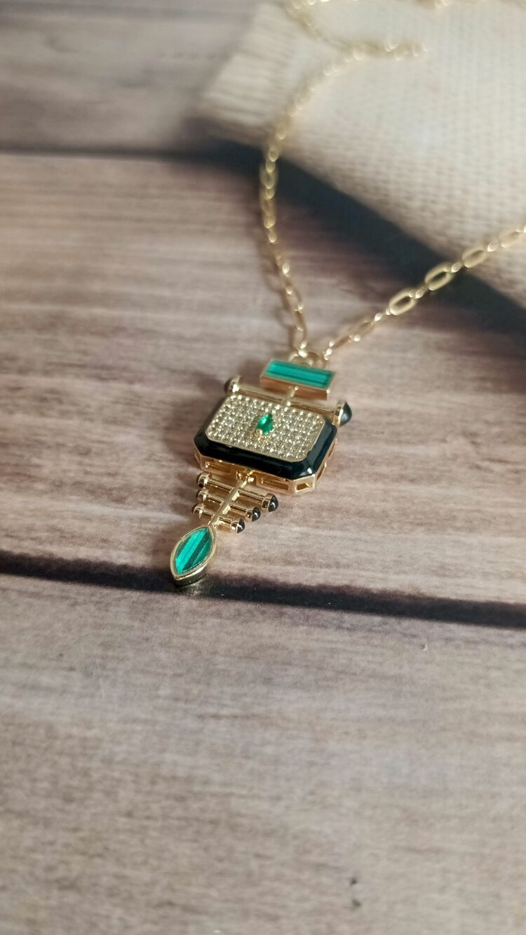 Yeşil ve Zirkon Taşlı Kılçık Model Kolye