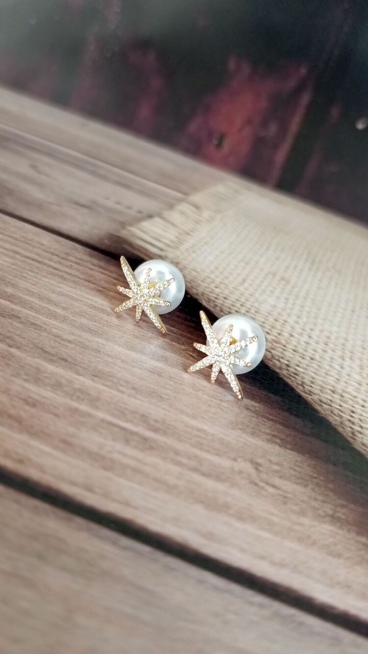 İnci Kapamalı Gold Kutup Yıldızı Küpe