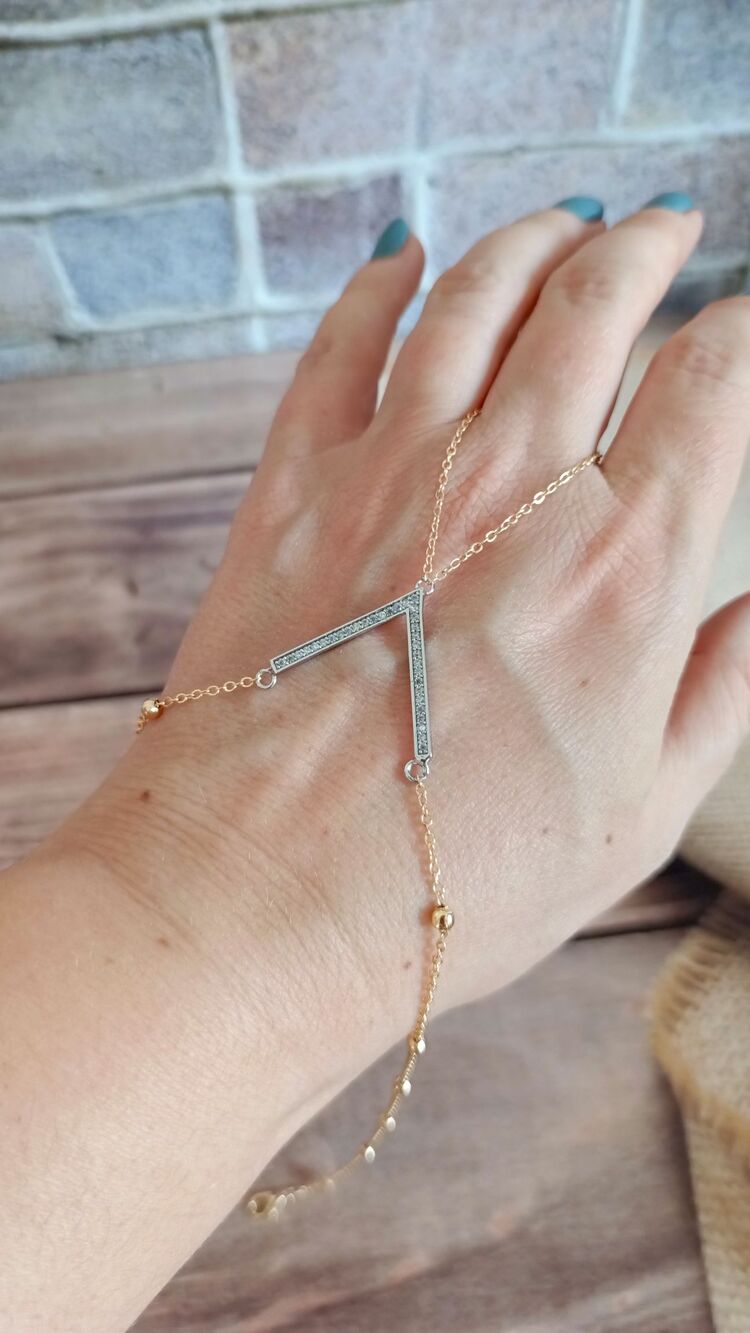 Zirkon Taşlı V Model Gold Şahmeran