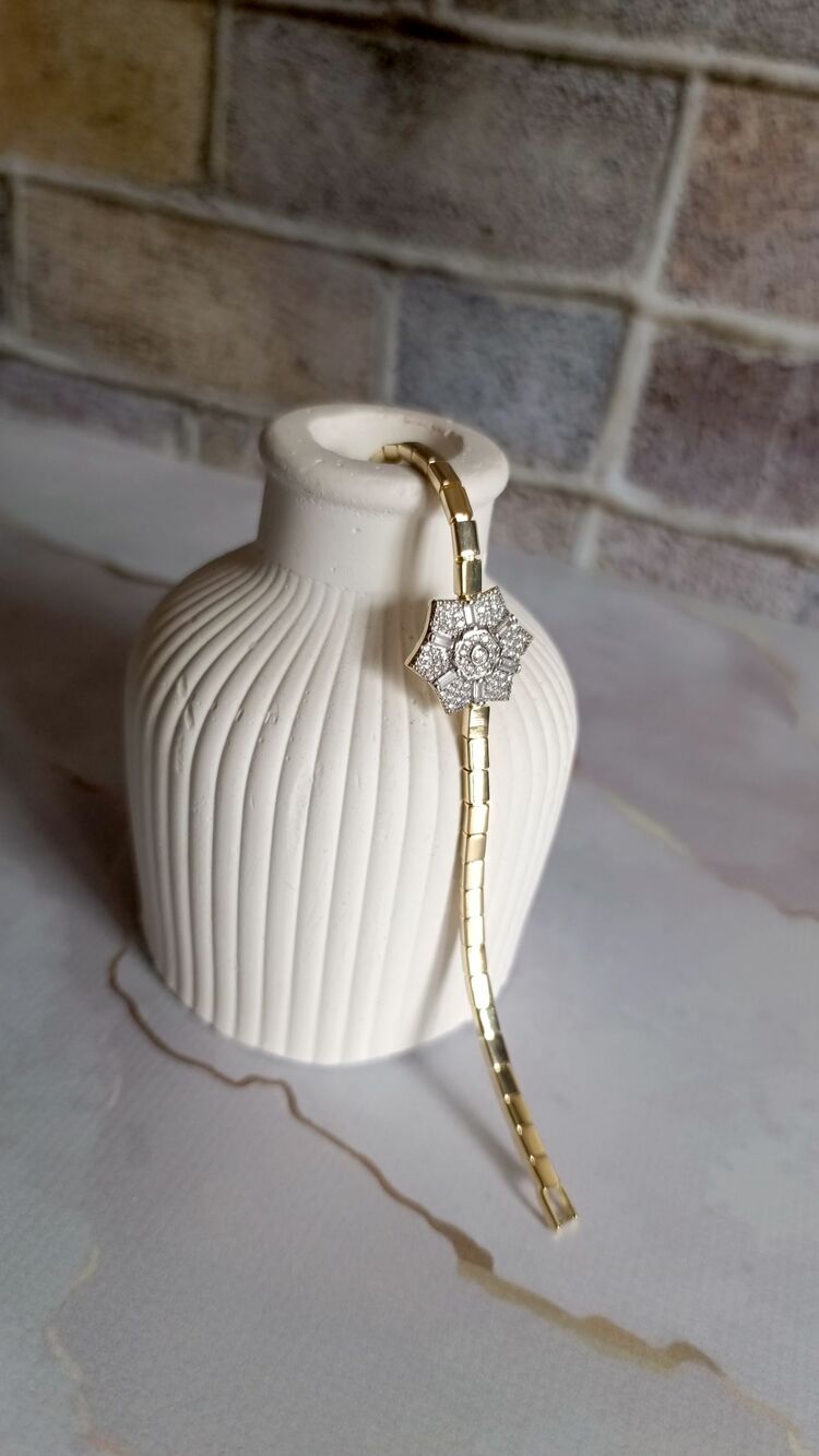 Kuyumcu Model Zirkon Taşlı Yıldız Form Bilezik