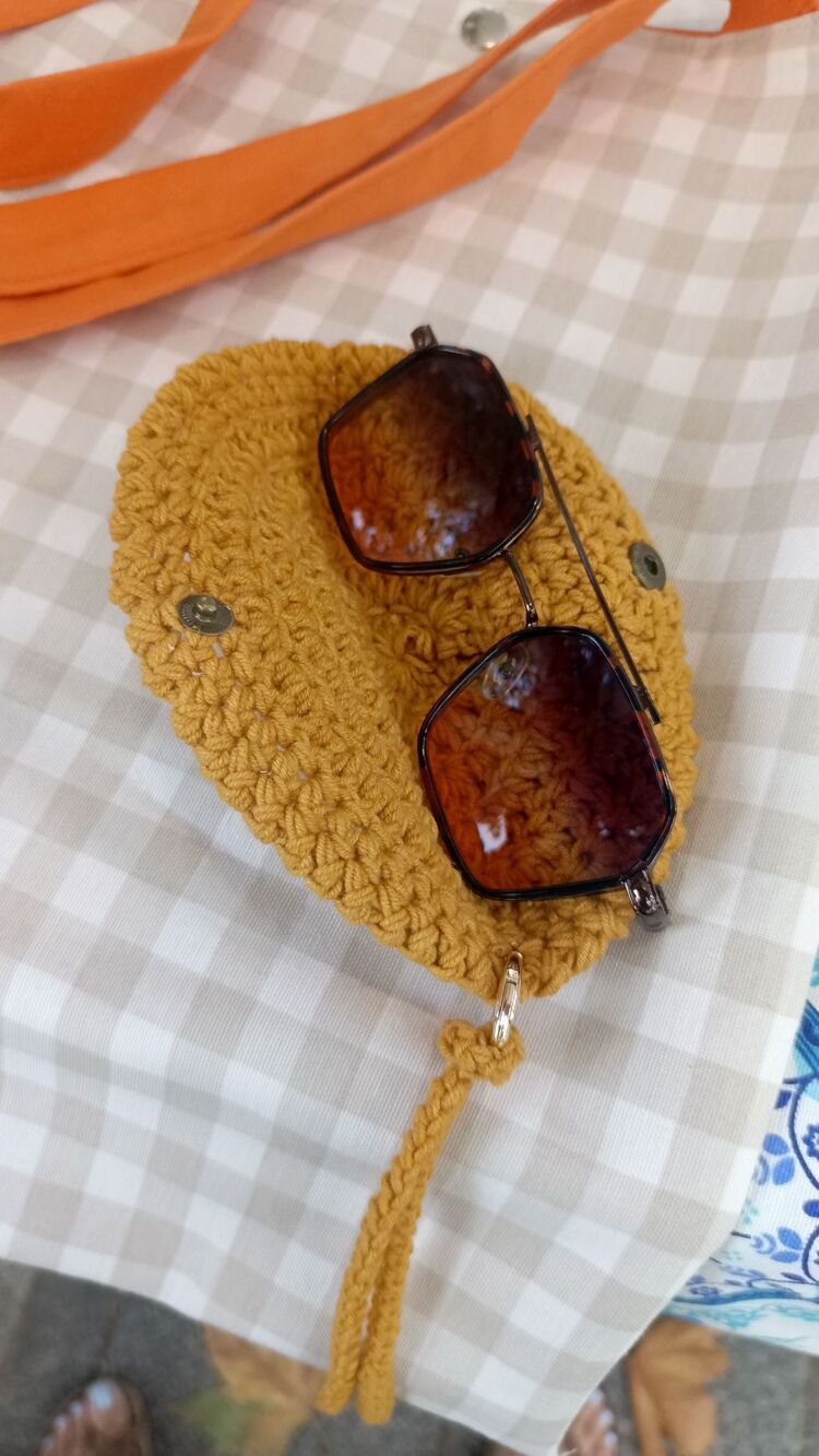 El Örgüsü Hardal Gözlük Kılıfı