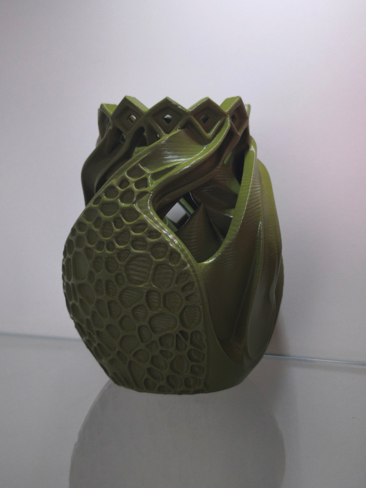 Organik Dokulu Modern Vazo (Voronoi Desenli) (15cm)