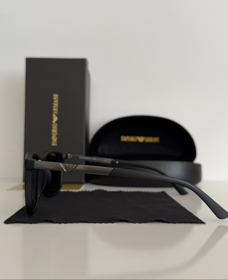 Emporio Armani EA76