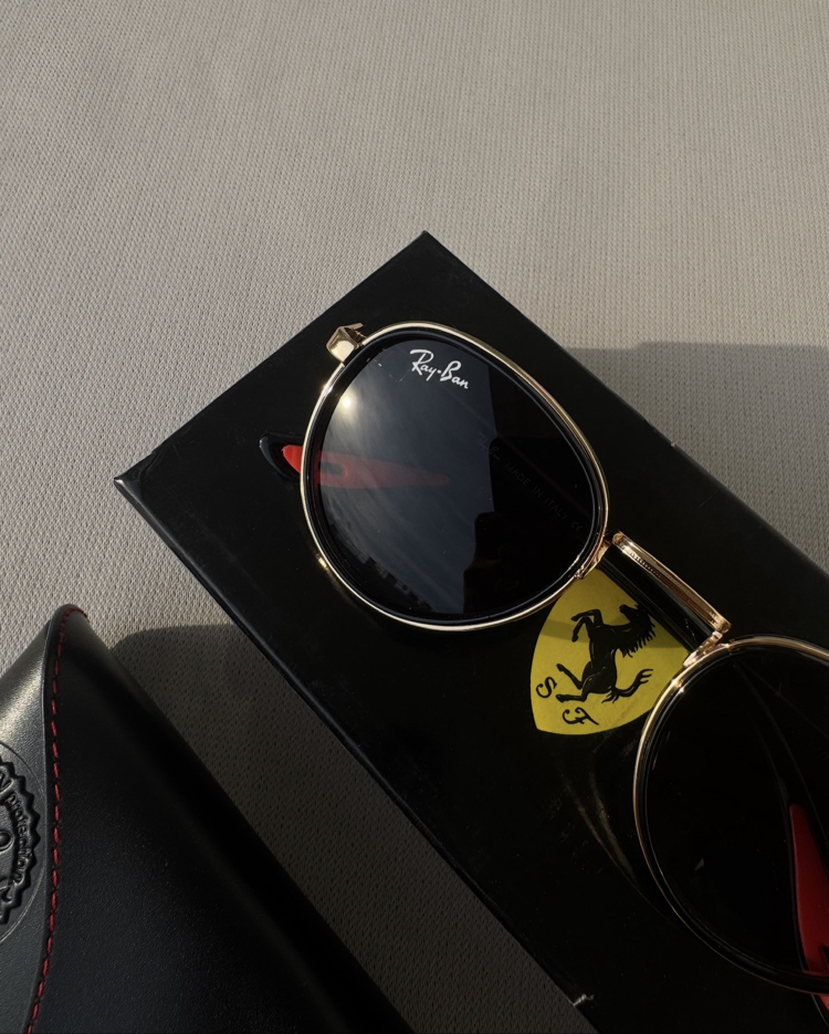 Ray-Ban Ferrari Gold Çerçeve 