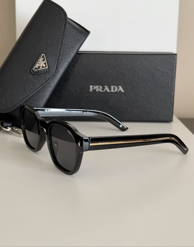 PRADA VIP 3490