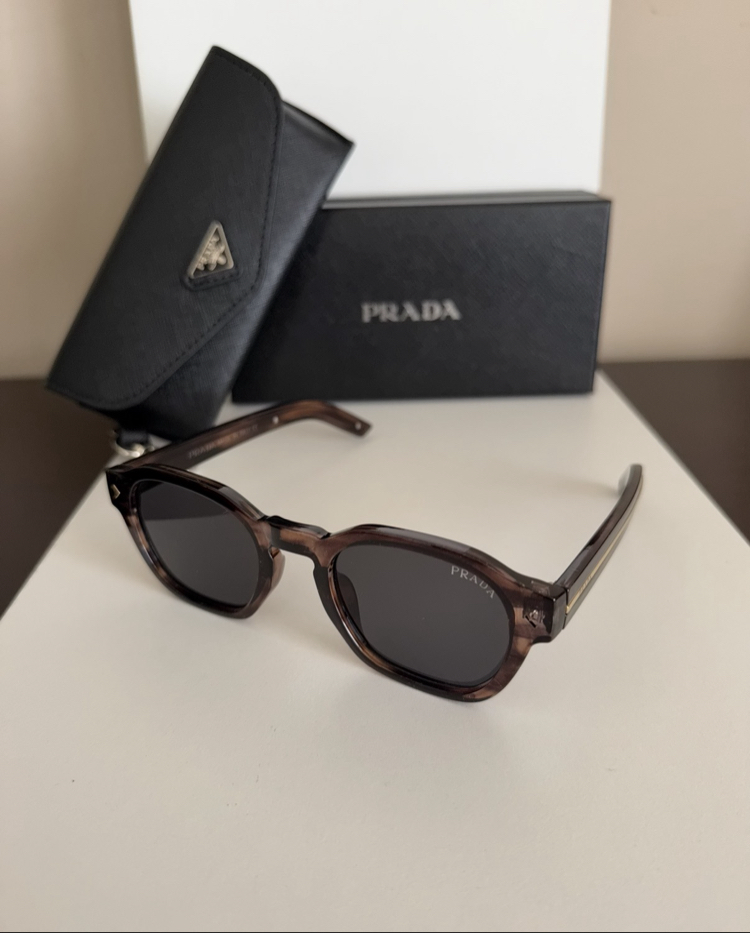 PRADA VIP 3490