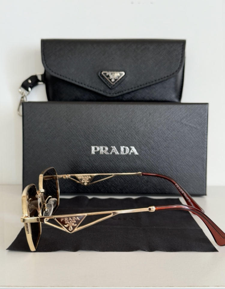 Prada C-425