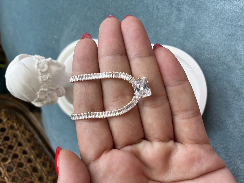 Çelik gold baget taşlı kolye