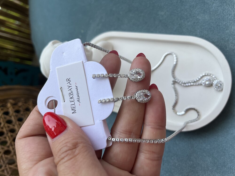 Çelik gümüş renk zirkon taşlı set kolye küpe