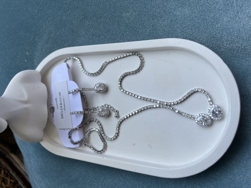 Çelik gümüş renk zirkon taşlı set kolye küpe