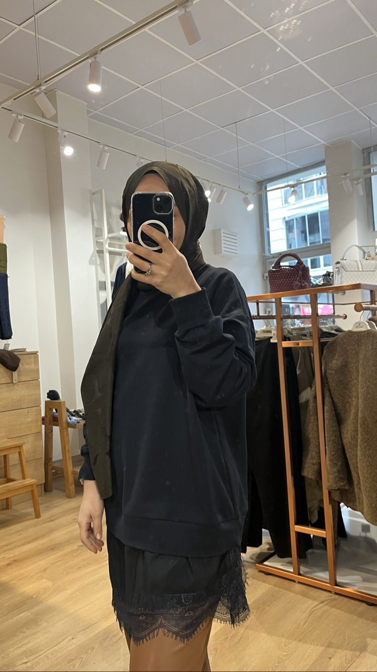 Dantelli Sweat