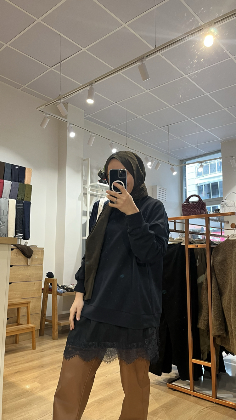 Dantelli Sweat