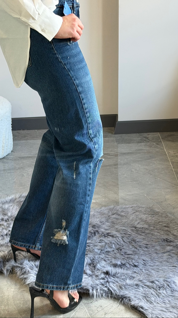 Yırtık Detaylı Jean