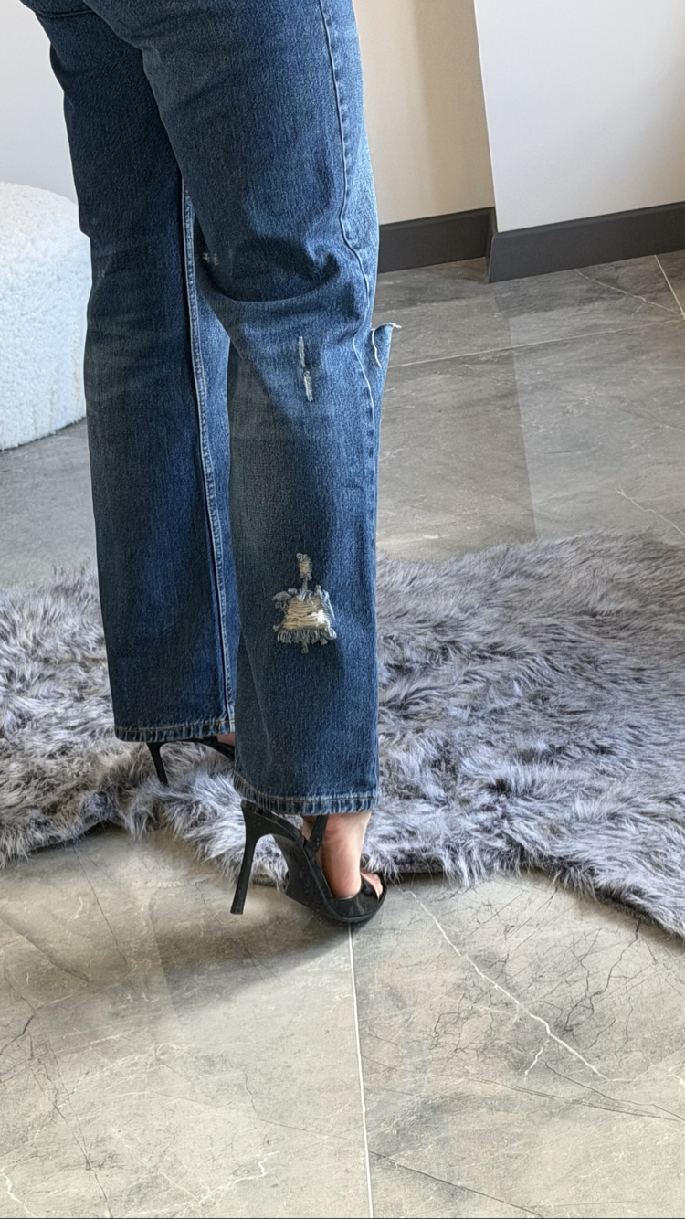 Yırtık Detaylı Jean