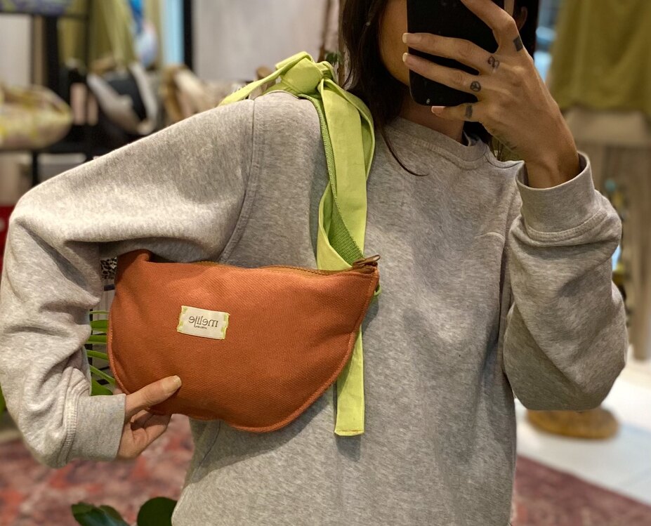 Marshmallow crossbody belt 