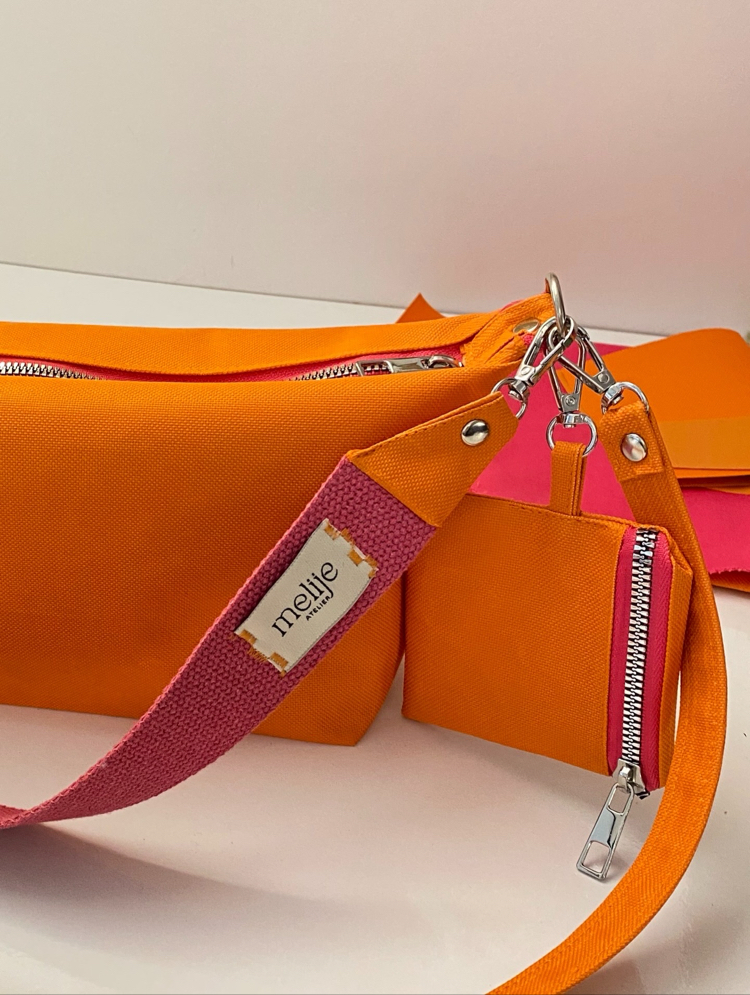 Melò Waterproof Baguette Bag