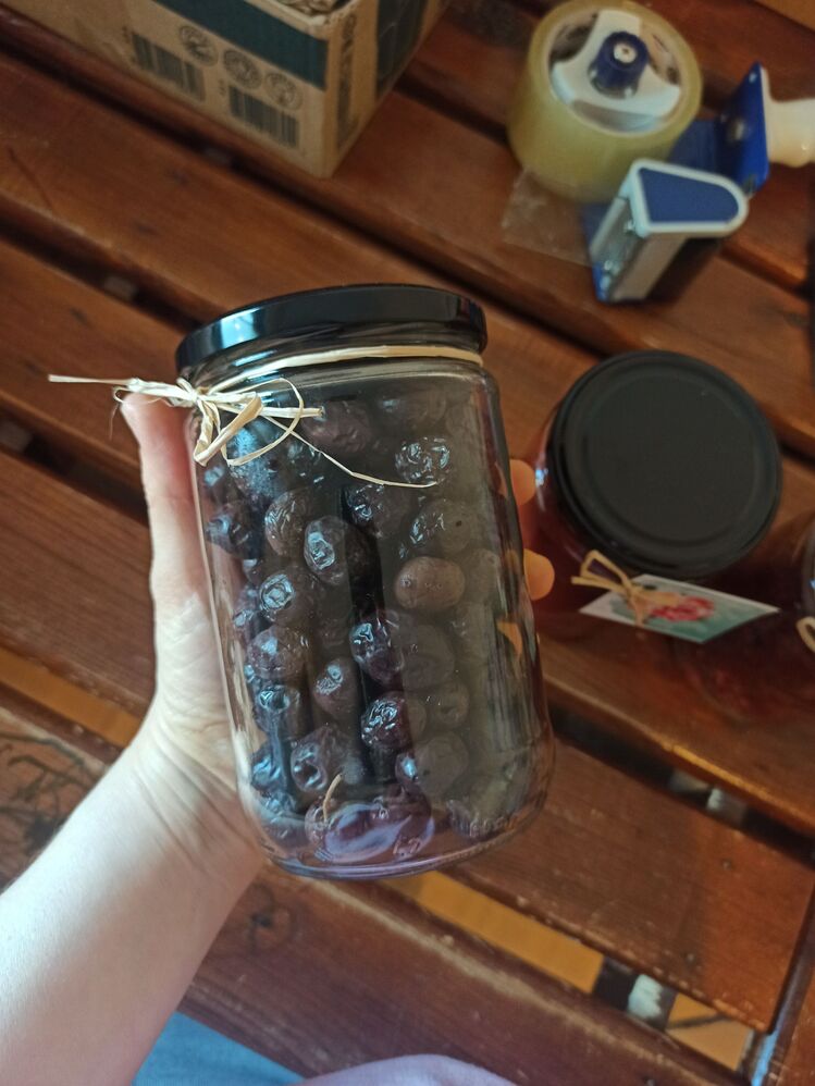 Doğal siyah zeytin