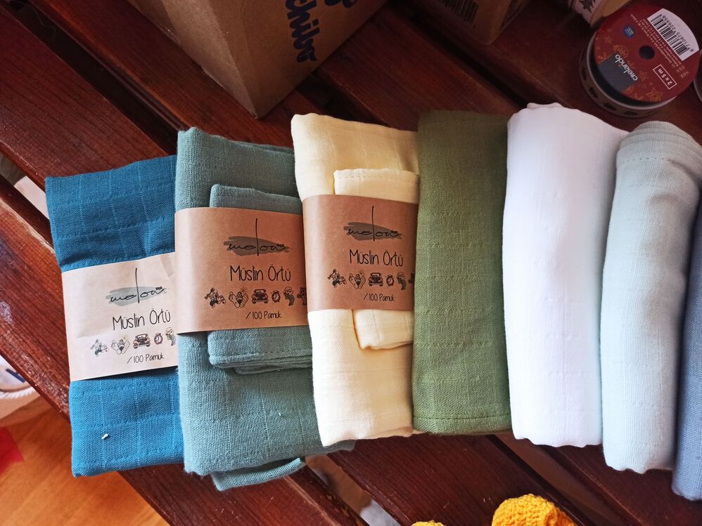 El Yapımı Muslin Örtü