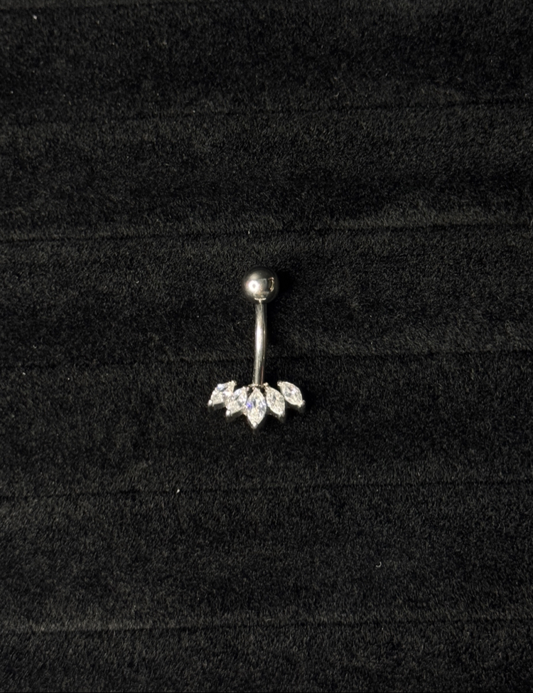 Göbek piercing