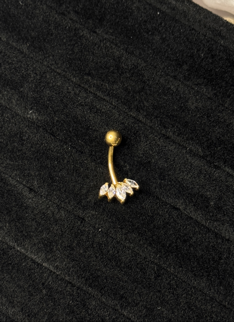Göbek piercing