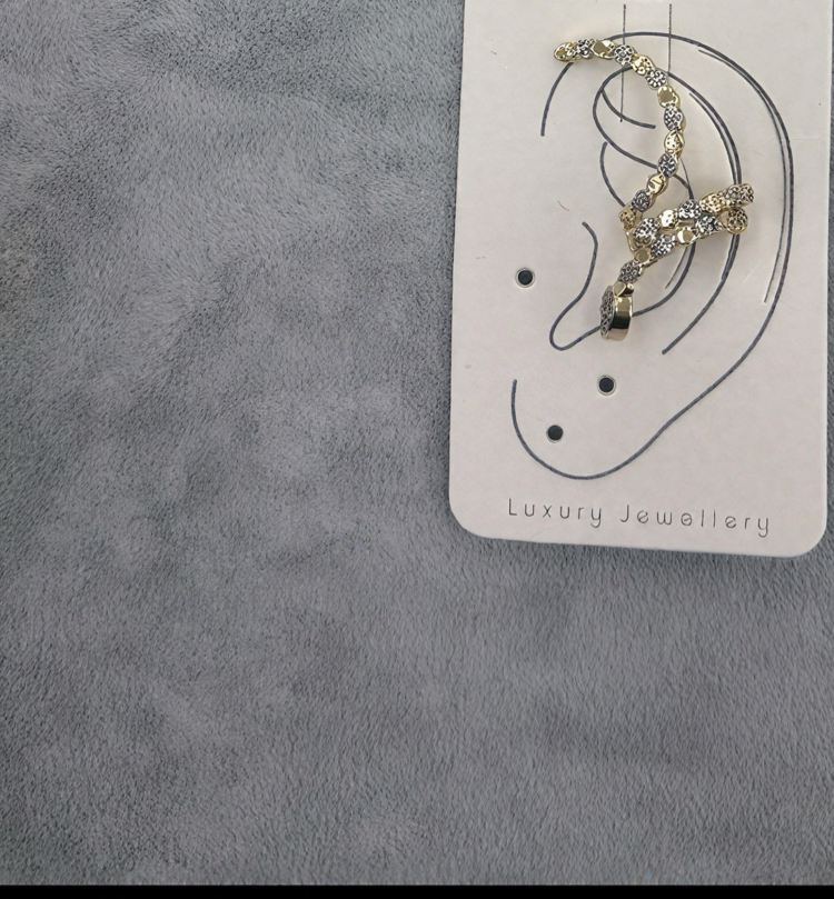 Earcuff