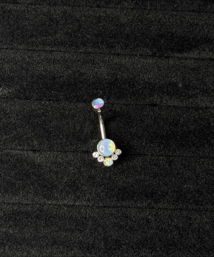 Göbek piercing
