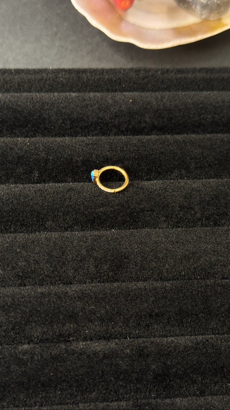 Opal titanyum piercing