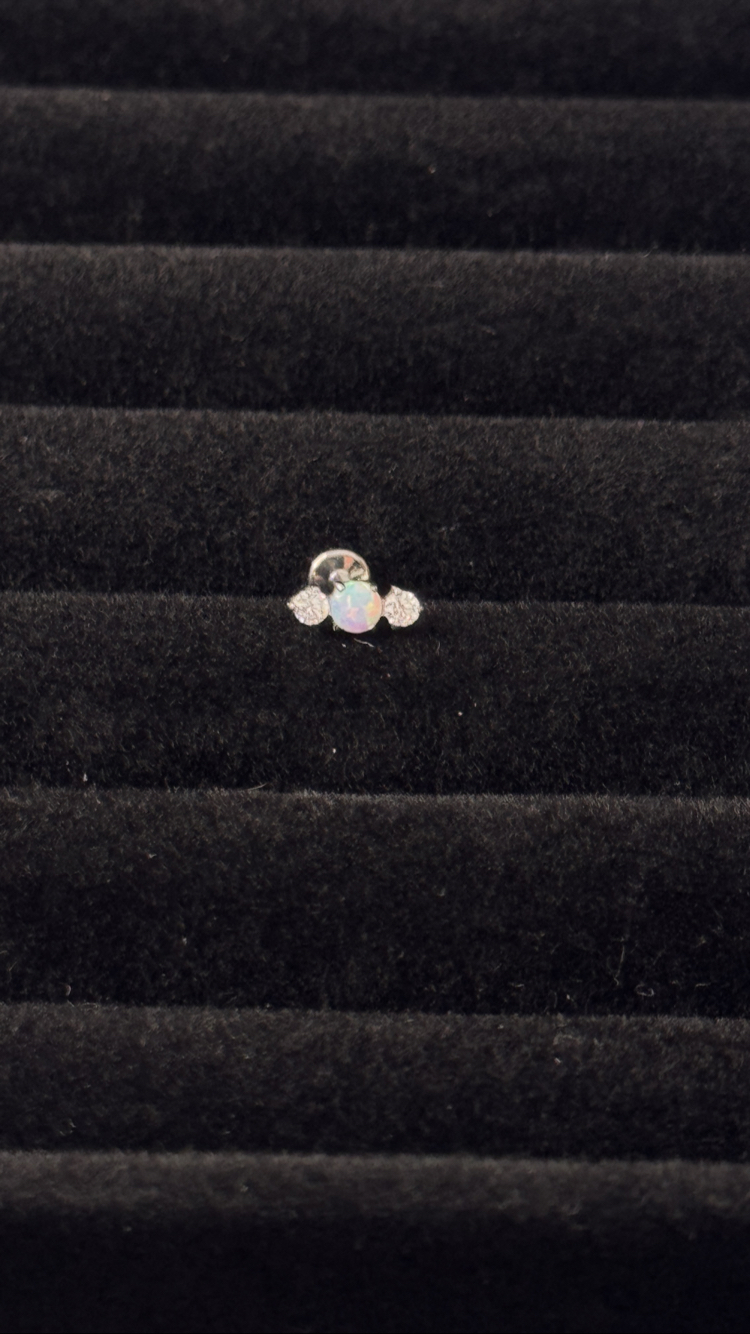 Opal titanyum piercing