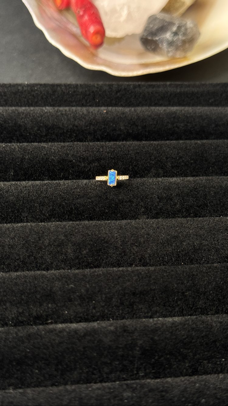 Opal titanyum piercing