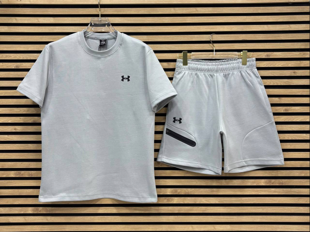 Under Armour / Gri