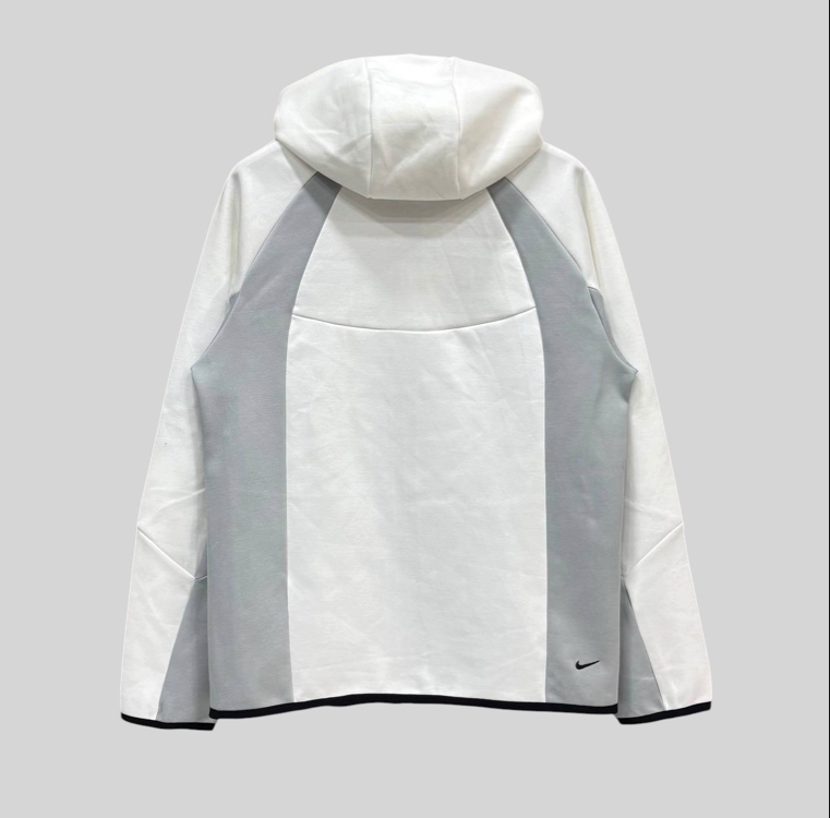 NIKE / Tech Fleece Windrunner 2026 Sezon