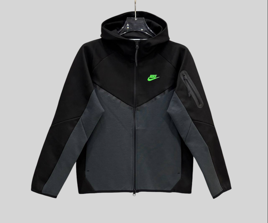 NIKE / Tech Fleece Windrunner - 4th Gen.