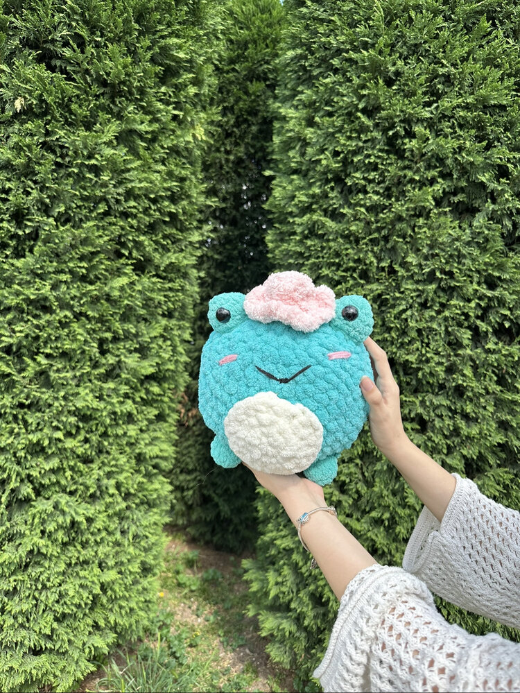 Pembe Şapkalı Kurbağa Amigurumi