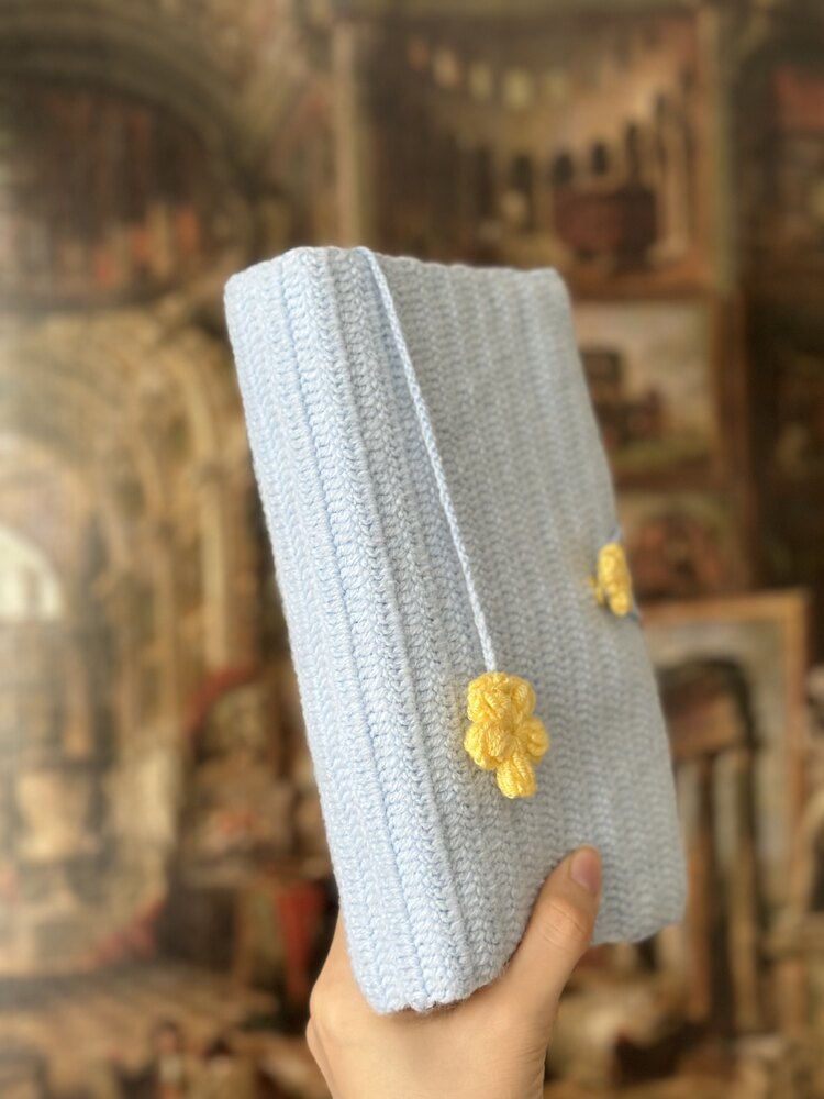 Mavi Sarı Çiçekli Kitap Kılıfı