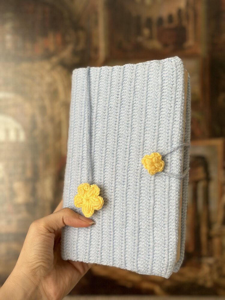 Mavi Sarı Çiçekli Kitap Kılıfı