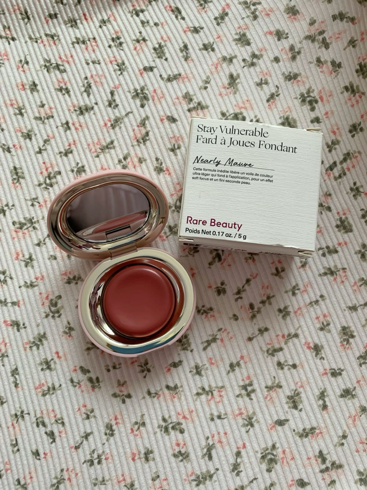 Rare Beauty Nearly Mauve Allık