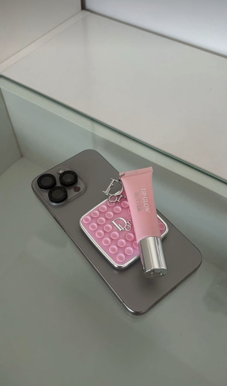 Dior Vantuzlu Telefon Aksesuarı