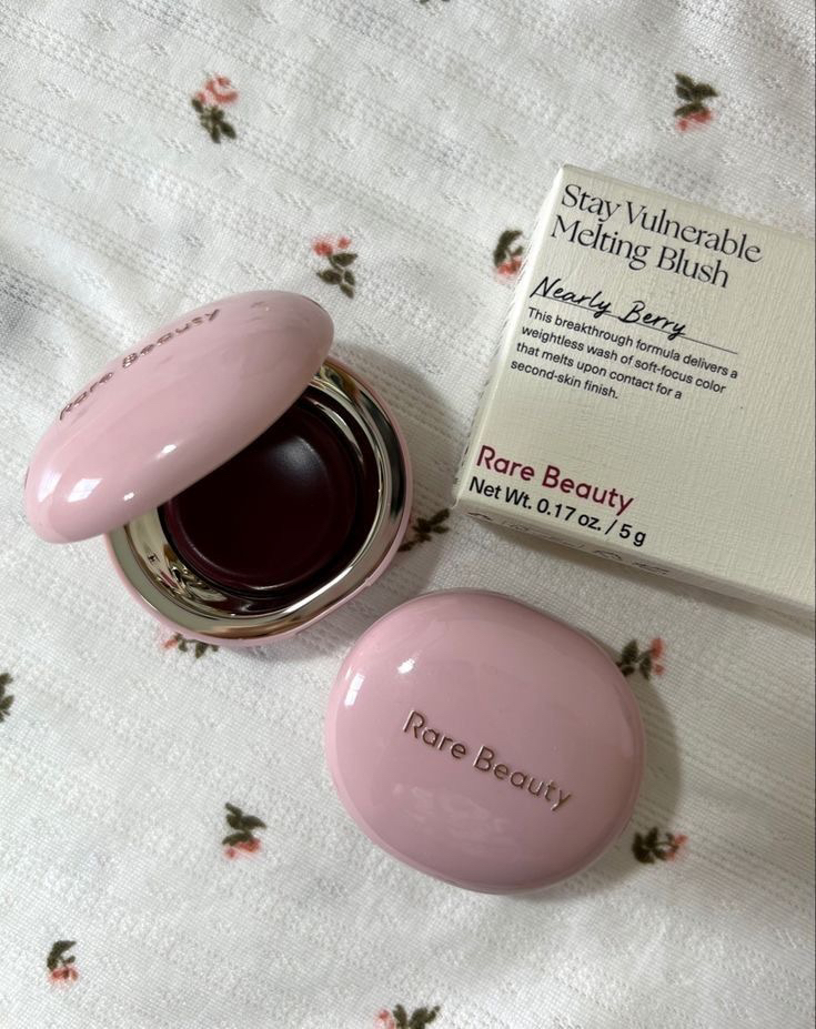 Rare Beauty Nearly Berry Allık