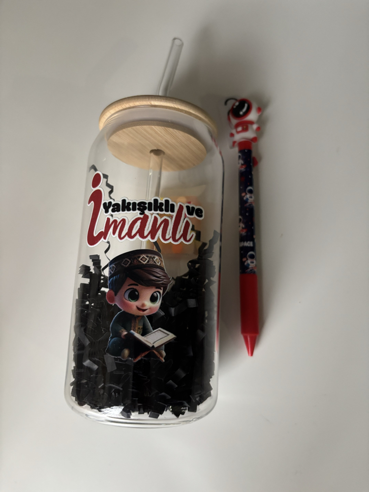 Yakışıklı ve imanlı bardak hediye seti