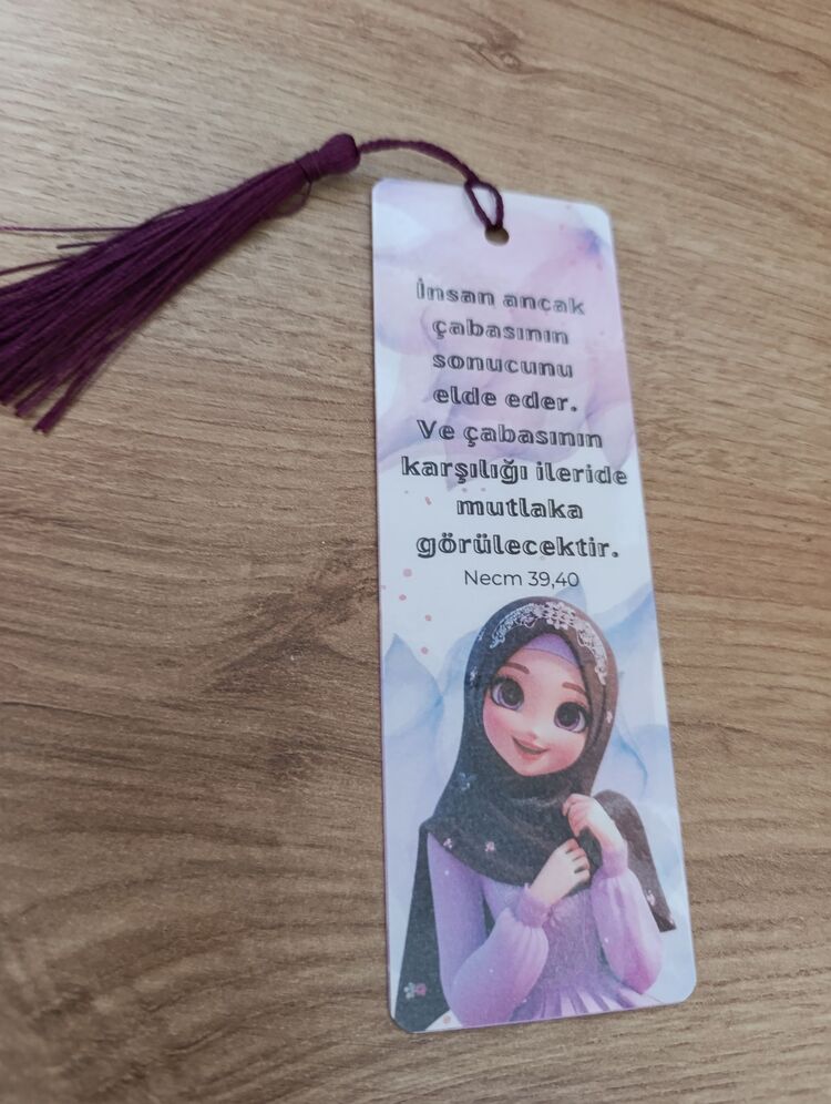 Betül Ayraç