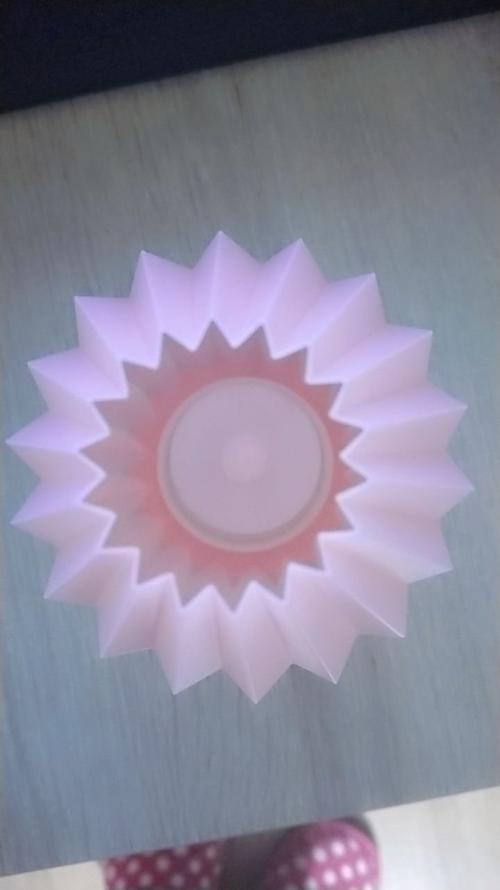 Pembe sarı ışıklı masa lambası 