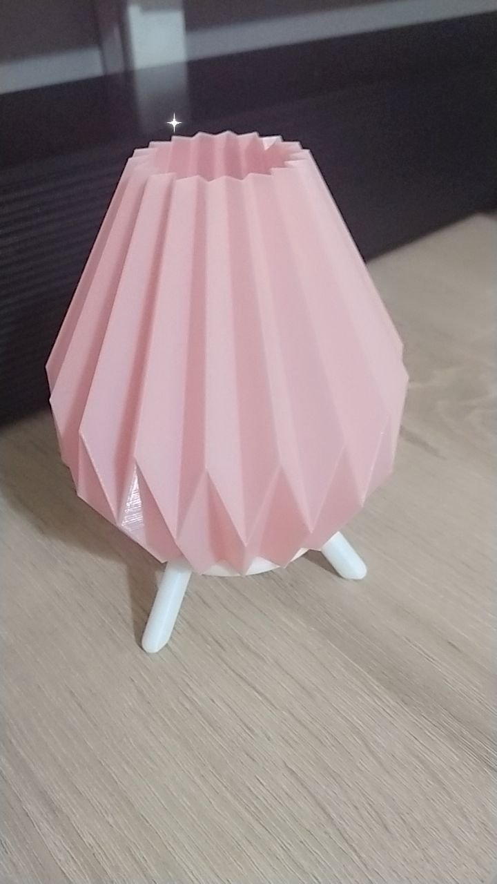 Pembe sarı ışıklı masa lambası 