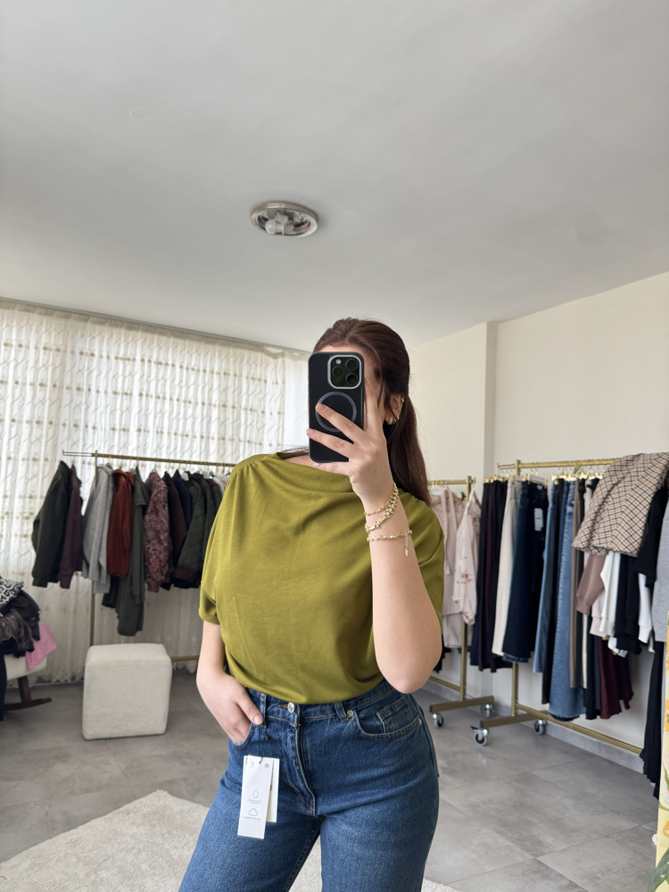 Omuz detaylı Tshirt 