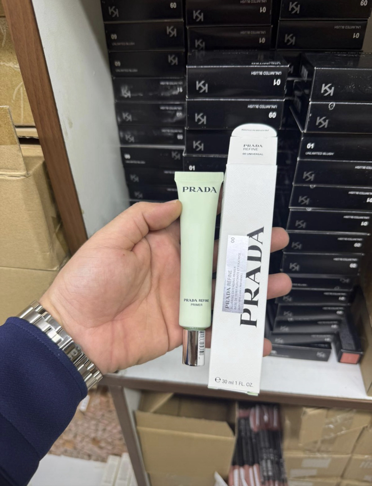 PRADA MAKYAJ BAZI