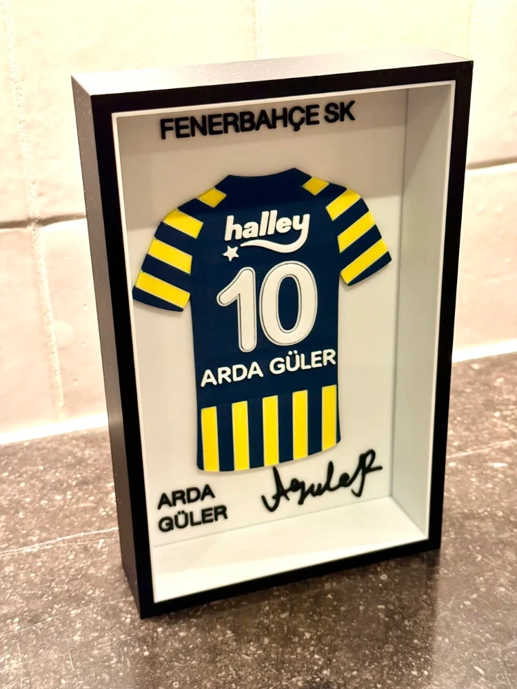Arda Güler Forma Çerçevesi