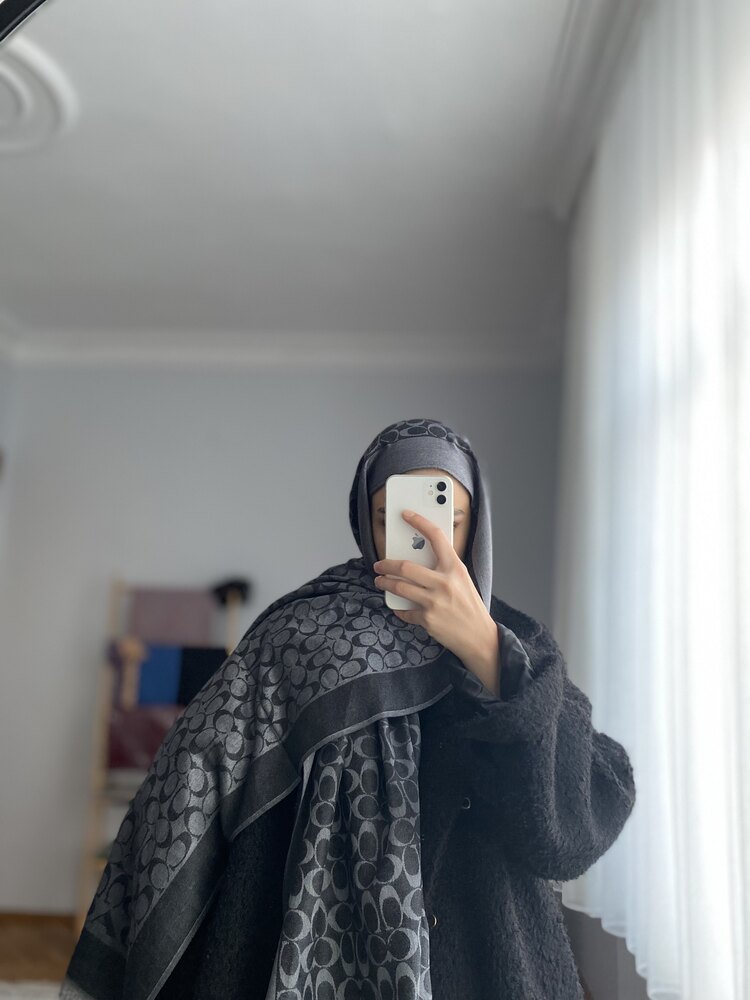 Çift Taraflı Coach Kaşmir İpek Şal (Siyah-Gri)