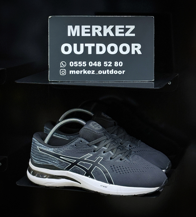ASICS GEL-KAYANO 28 