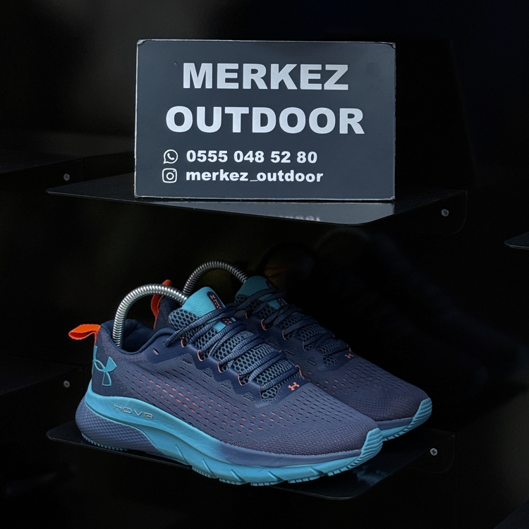 UNDER ARMOUR HOVR TURBULENCE